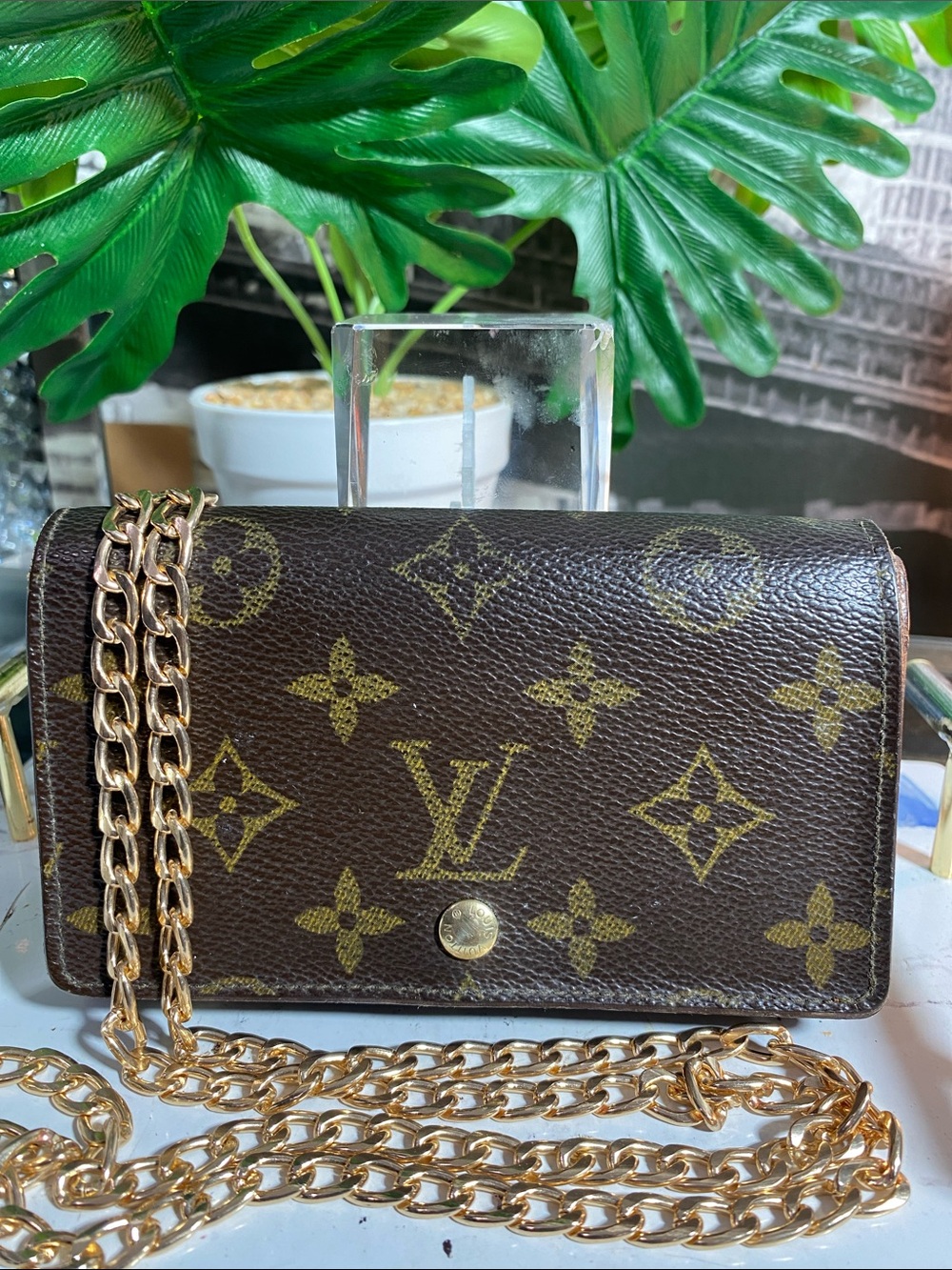 Authentic Louis Vuitton Monogram Bifold Zippy Wallet - Picture 4 of 15